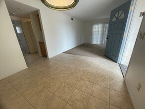 2135 K Ave in National City, CA - Foto de edificio - Building Photo