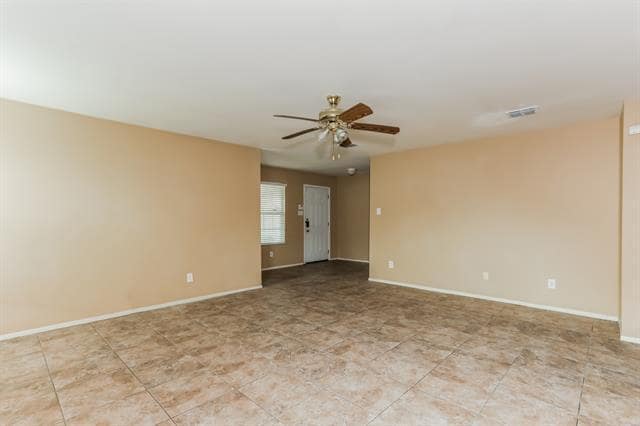 1435 Sax Leigh Dr in Dallas, TX - Building Photo - Building Photo