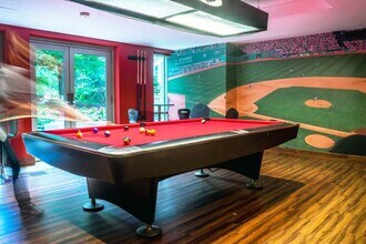 180 Brookline Ave, Unit 242 in Boston, MA - Foto de edificio - Building Photo