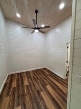 8668 Lakeshore Dr in Rutledge, TN - Building Photo - Building Photo