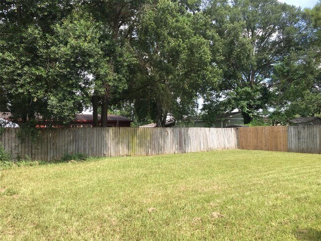 11930 Kingslake Forest Dr photo'