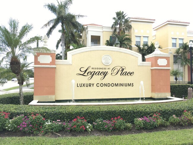 11032 Legacy Dr, Unit 301 in Palm Beach Gardens, FL - Foto de edificio - Building Photo