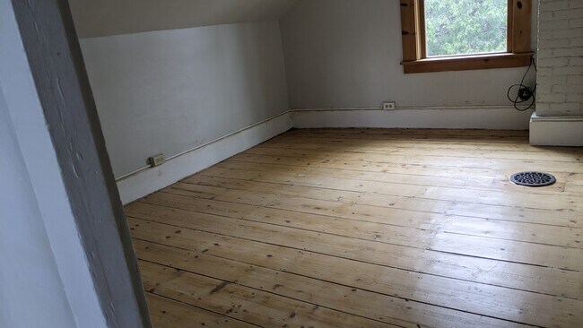 117 Park St, Unit A in Burlington, VT - Building Photo - Building Photo