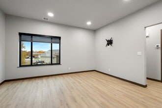 Trails Head in Brookings, SD - Foto de edificio - Building Photo