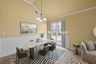 1110 S C Ct in Rogers, AR - Foto de edificio - Building Photo