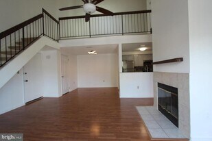 7714 Tamarron Dr in Plainsboro, NJ - Building Photo