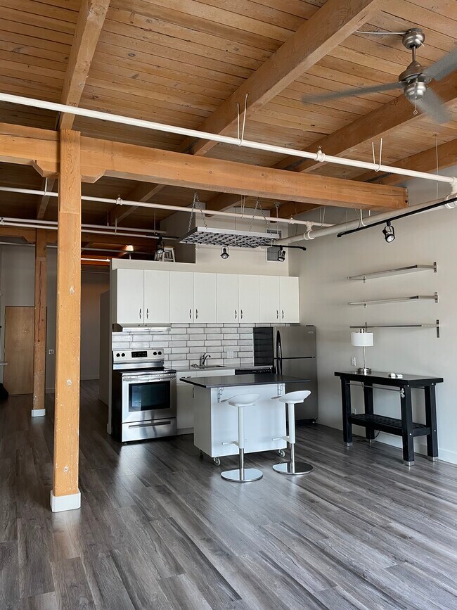 10309 107 St NW in Edmonton, AB - Building Photo - Building Photo