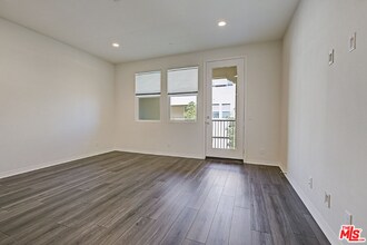 681 S District Way in Anaheim, CA - Building Photo - Building Photo