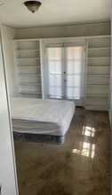 1141 S Alma St in San Pedro, CA - Foto de edificio - Building Photo