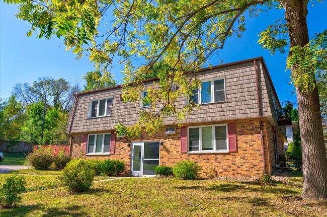 7203 Fortune Dr, Unit 1 in Middleton, WI - Building Photo - Building Photo