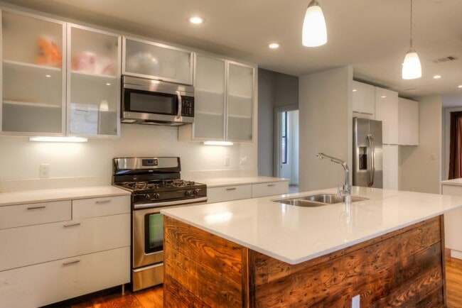 1205 E 3rd St in Austin, TX - Foto de edificio - Building Photo