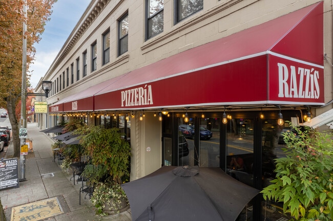 Brattain Building in Seattle, WA - Foto de edificio - Building Photo