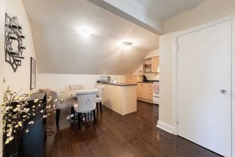 117 Cheritan Av in Toronto, ON - Building Photo - Building Photo