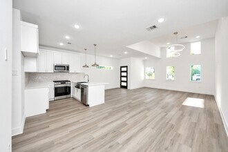 9409 Caddo Rd in Houston, TX - Building Photo - Building Photo