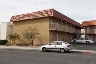 Orland Gardens in Las Vegas, NV - Building Photo - Building Photo