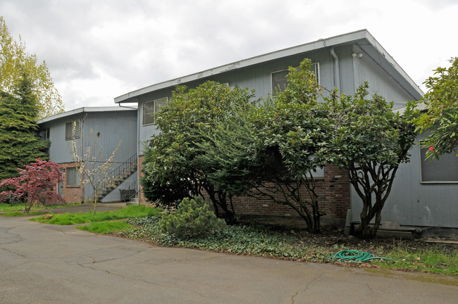 Raleigh Apartments in Portland, OR - Building Photo - Building Photo