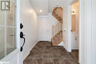 46 Andean Ln in Barrie, ON - Building Photo - Building Photo