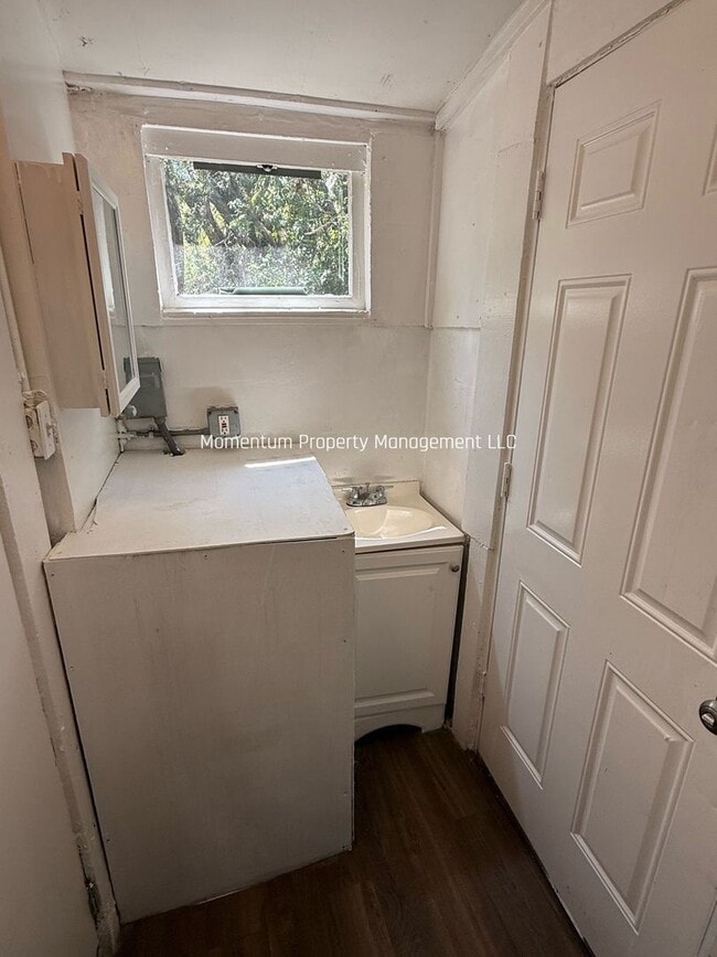 property at 2501 E Chelsea St