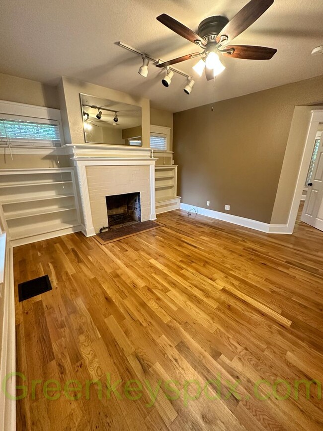 property at 1222 NE Tillamook St
