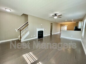 385 Falls Creek Dr in Spring Lake, NC - Building Photo - Building Photo