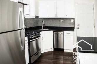 3841 N Greenview Ave, Unit 3W in Chicago, IL - Foto de edificio - Building Photo