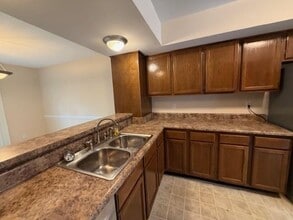 6701 Dickens Ferry Rd in Mobile, AL - Foto de edificio - Building Photo