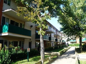 Riverdale Village Apartments in Riverdale, MD - Foto de edificio - Building Photo