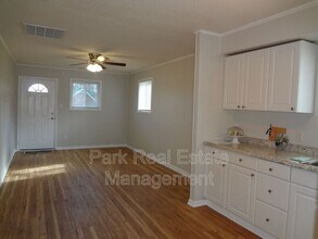 114 Bim St in Carrboro, NC - Building Photo - Building Photo