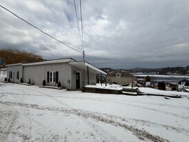 823 PA-307 in Factoryville, PA - Building Photo