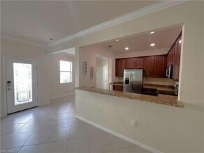 14654 Summer Rose Way in Ft. Myers, FL - Foto de edificio - Building Photo