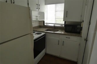 2567 15th Ave N in St. Petersburg, FL - Building Photo - Building Photo