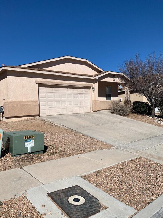 9223 Lower in Albuquerque, NM - Building Photo