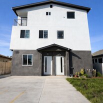 1731 E 68th St in Los Angeles, CA - Building Photo