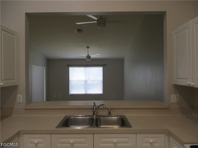 4330 SW 7th Pl in Cape Coral, FL - Building Photo - Building Photo