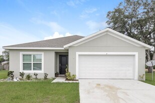 11 Catalina Ct in Poinciana, FL - Building Photo