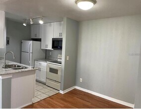 6064 Westgate Dr in Orlando, FL - Building Photo - Building Photo