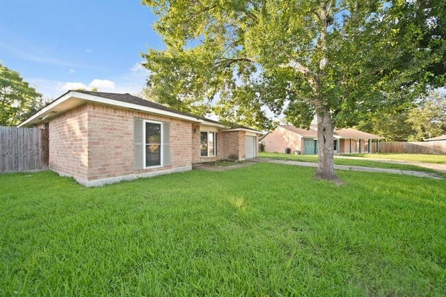 506 Brendon Park Ln in Friendswood, TX - Building Photo - Building Photo