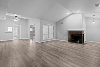 8268 Heartfield Ln in Beaumont, TX - Building Photo - Building Photo