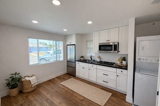 5209 Tipton St in San Diego, CA - Building Photo - Building Photo