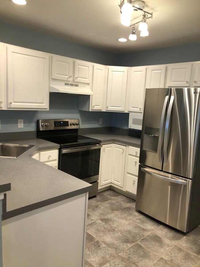 918 Haven Ave, Unit A, Unit A