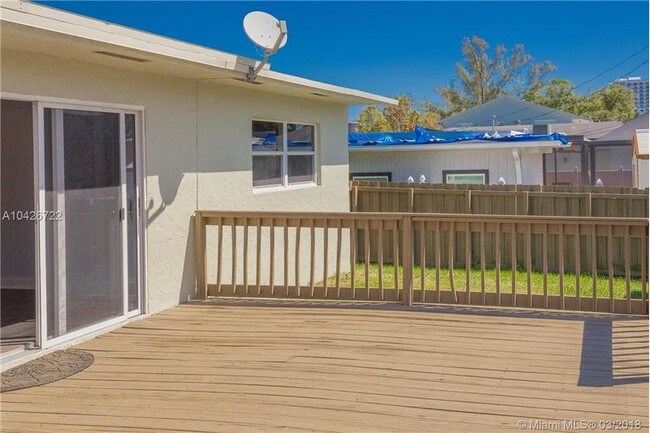816 Johnson St in Hollywood, FL - Building Photo - Building Photo