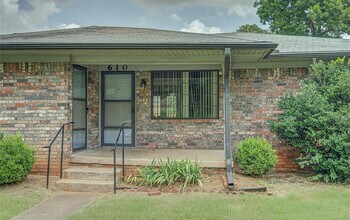 610 N 6th Ave in Purcell, OK - Building Photo - Building Photo