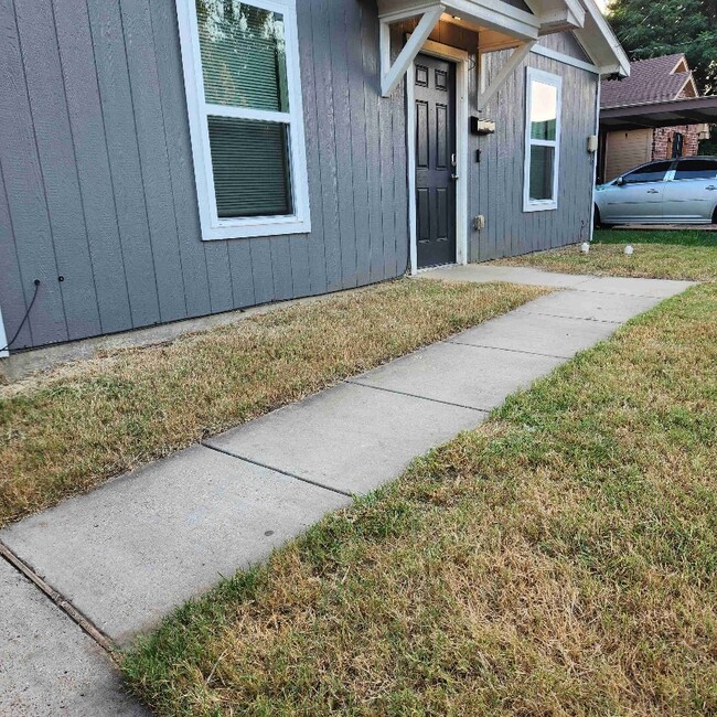 property at 2623 Hooper St