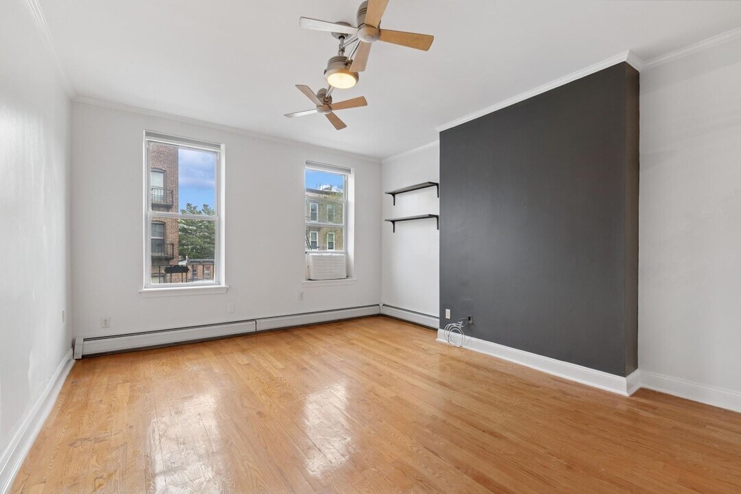 619 Willow Ave in Hoboken, NJ - Building Photo