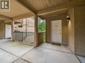 9133 Capella Dr in Burnaby, BC - Building Photo - Building Photo