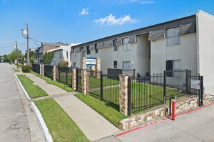 Ascent at Midtown in Dallas, TX - Building Photo