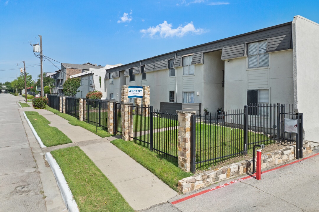 Ascent at Midtown in Dallas, TX - Building Photo