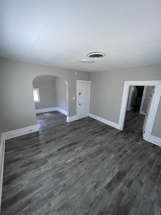 751 Lake Michigan Dr NW in Grand Rapids, MI - Building Photo - Building Photo