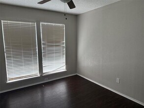 119 Peachtree Ct in Kennedale, TX - Foto de edificio - Building Photo