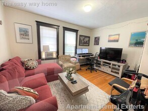 40 Linden Ave, Unit 1 in Somerville, MA - Building Photo - Building Photo